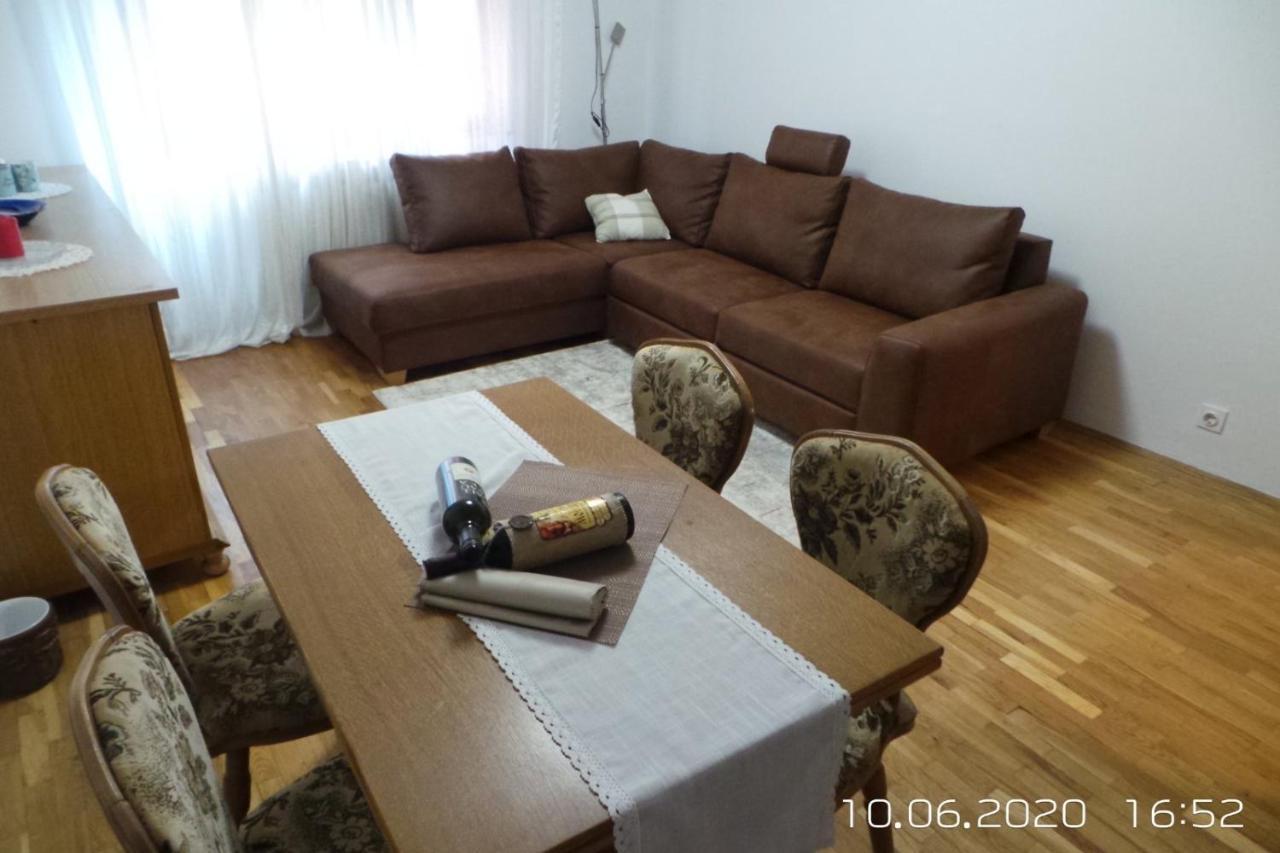 Walk Apartment Vukovar Exteriör bild