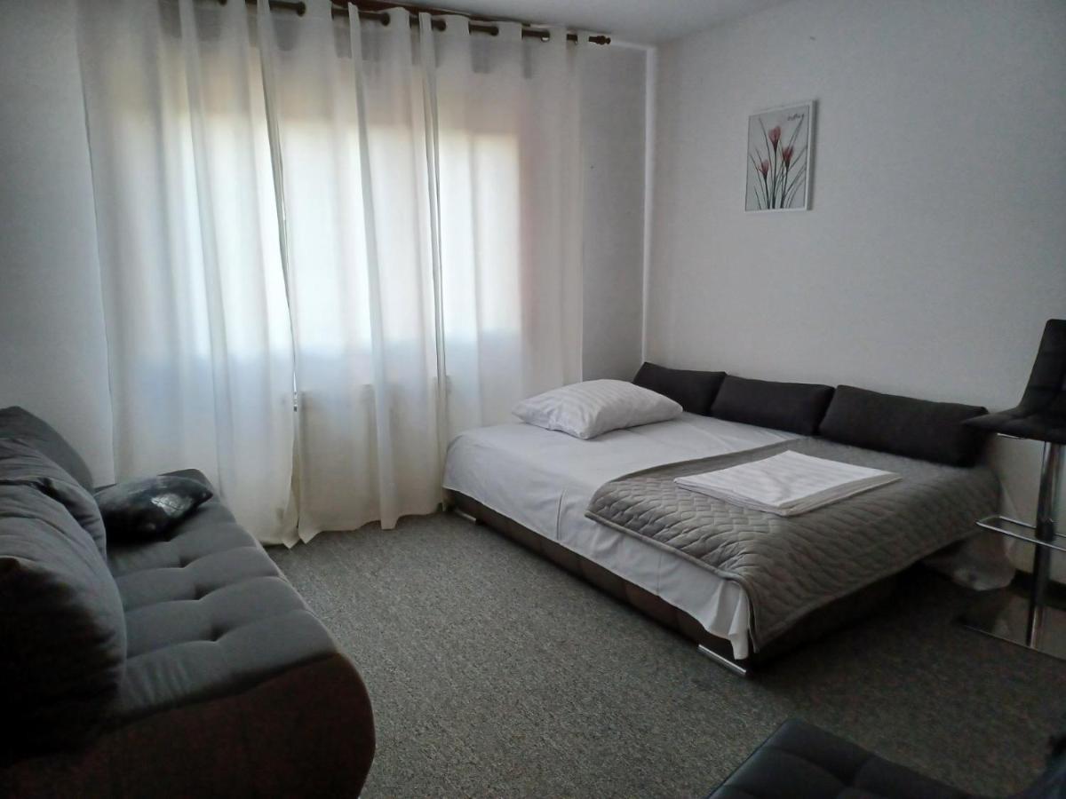 Walk Apartment Vukovar Exteriör bild