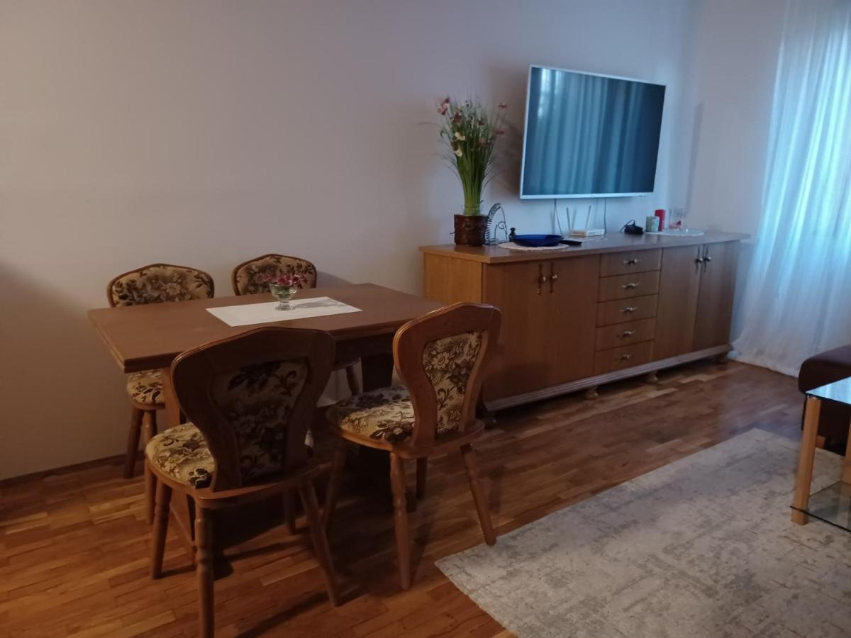 Walk Apartment Vukovar Exteriör bild